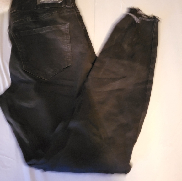 Kendall & Kylie Women Jean's Size 29x25 - Picture 2 of 6